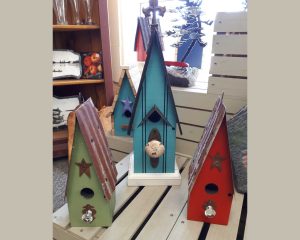 Handcrafted Birdhouses from Alymer, Ontario